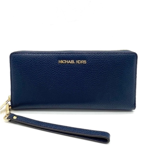 Michael Kors Large Continental Wallet
Wristlet Navy Blue - Picture 3 of 8